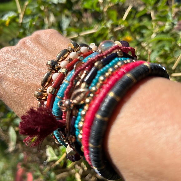 Multi Strand Multi Color Beaded Stretch Bracelet NWT - Picture 5 of 6